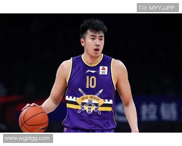 邹雨宸：从篮球新星到职业生涯的辉煌旅程与成长故事